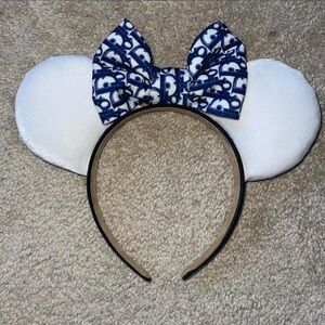 White Minnie Ear Headband with Navy Patterned Bow